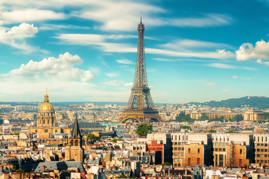 Falling in Love with Paris- A Guide to Paris’ Favourite and Off-beat Locations